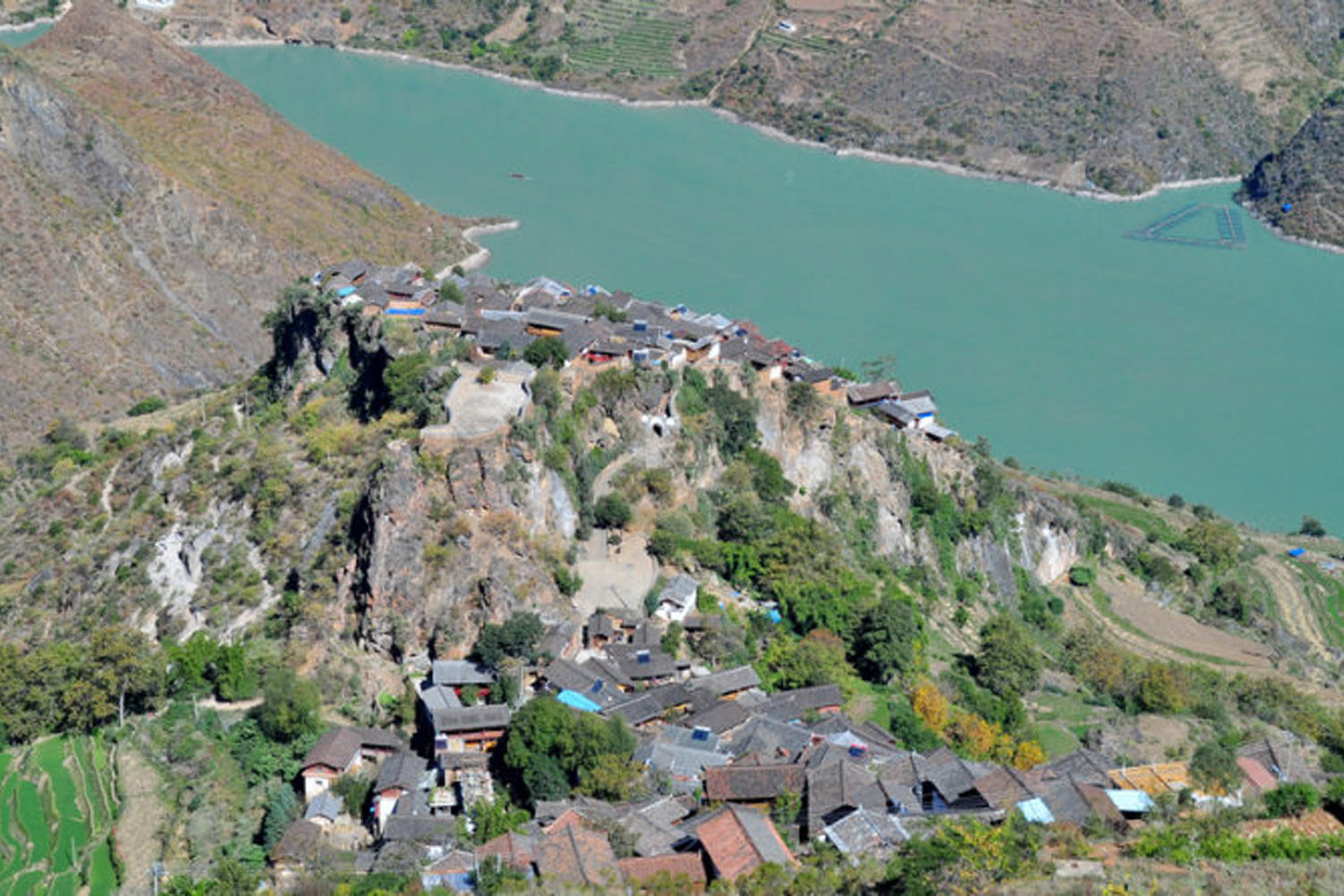 6 days Trekking Tour from Lijiang to Lugu Lake