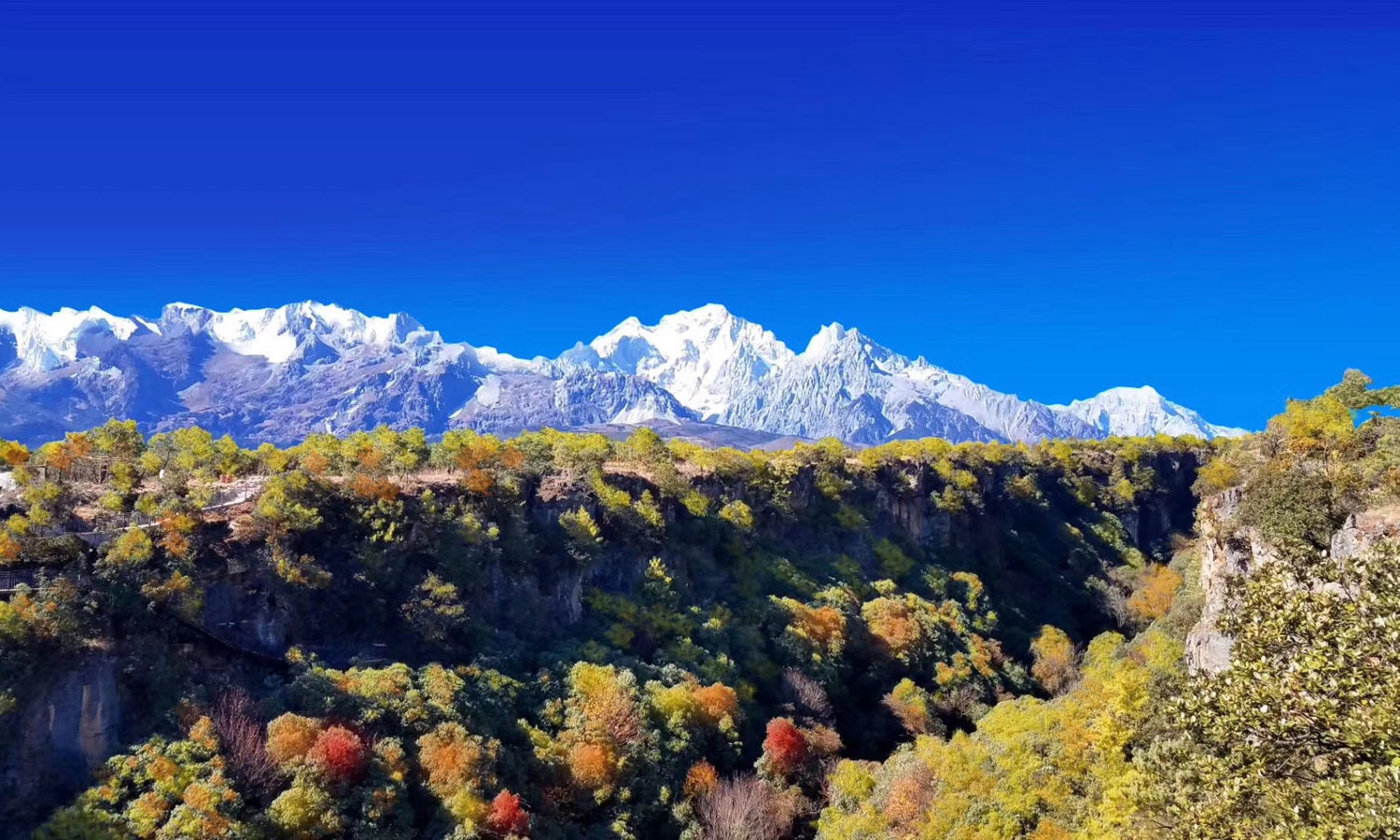 Jade dragon snow mountain